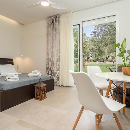 Mellagia Suites Kassandreia Εξωτερικό φωτογραφία