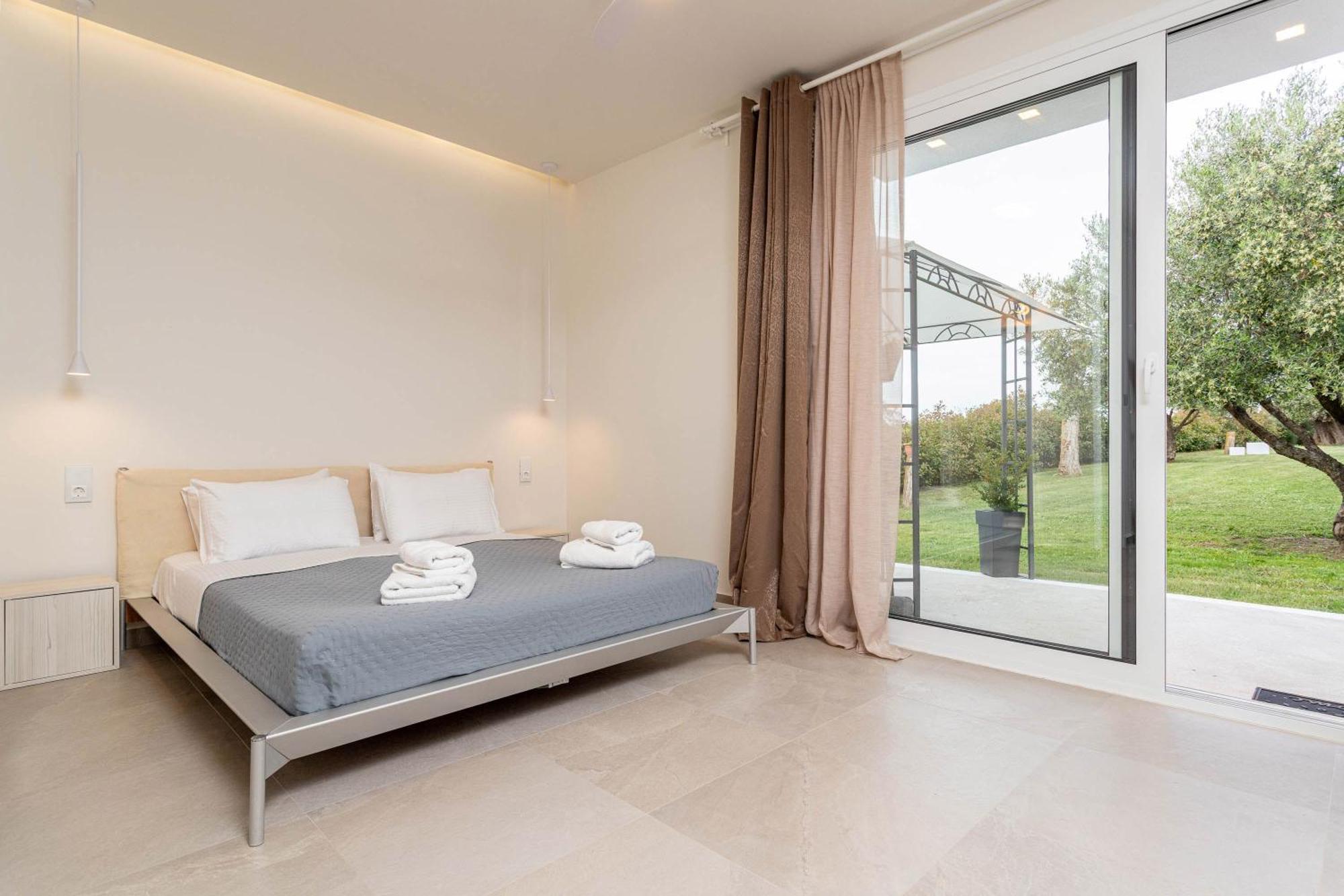 Mellagia Suites Kassandreia Εξωτερικό φωτογραφία