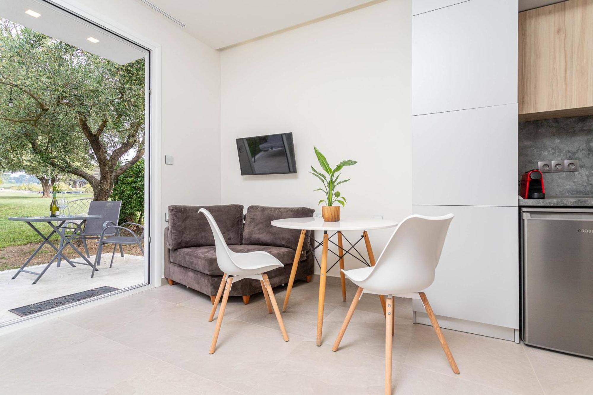 Mellagia Suites Kassandreia Εξωτερικό φωτογραφία