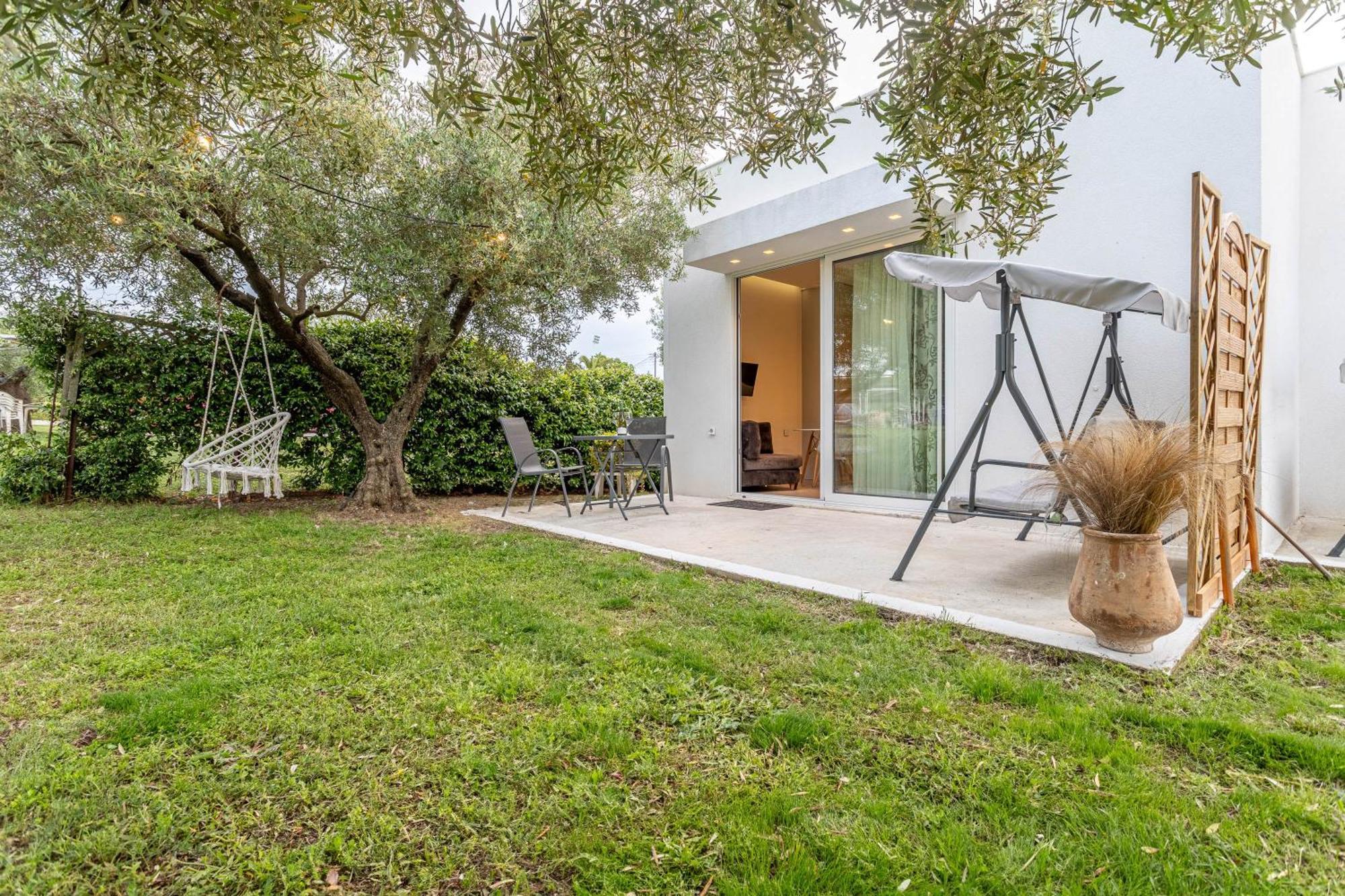 Mellagia Suites Kassandreia Εξωτερικό φωτογραφία