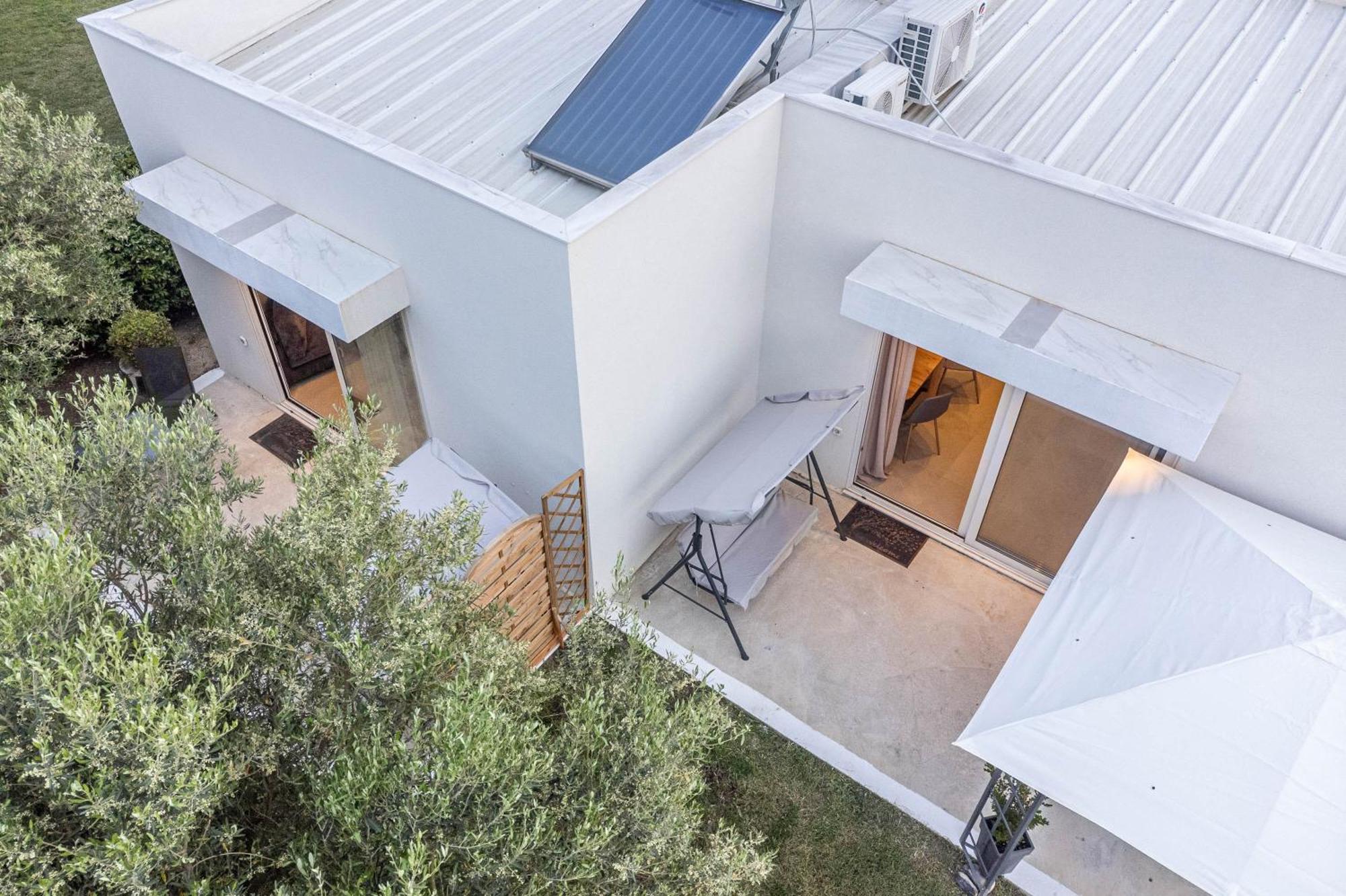 Mellagia Suites Kassandreia Εξωτερικό φωτογραφία